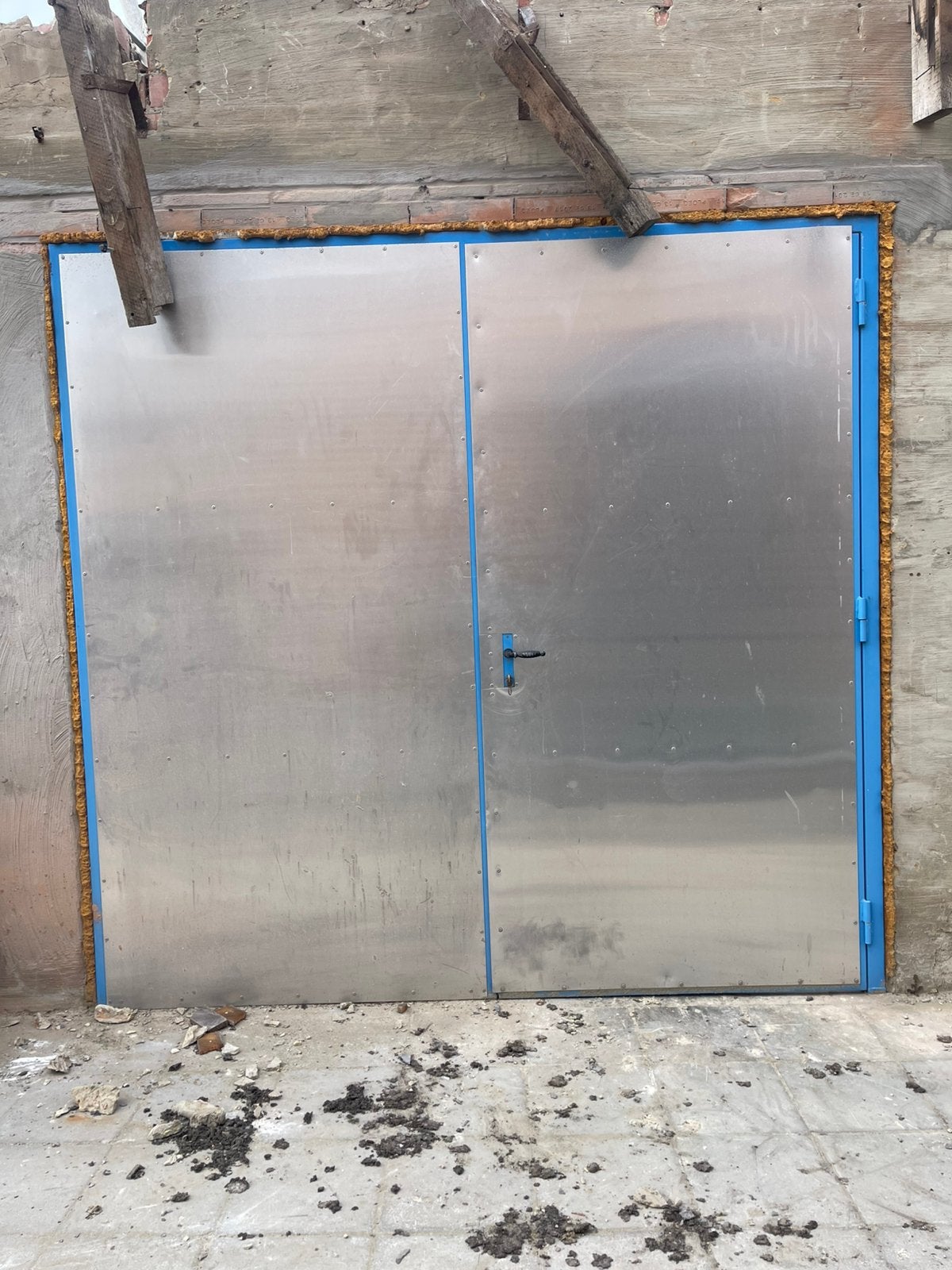 Metalen poort, Doe-het-zelf en Bouw, Deuren en Vliegenramen, Ophalen, Gebruikt