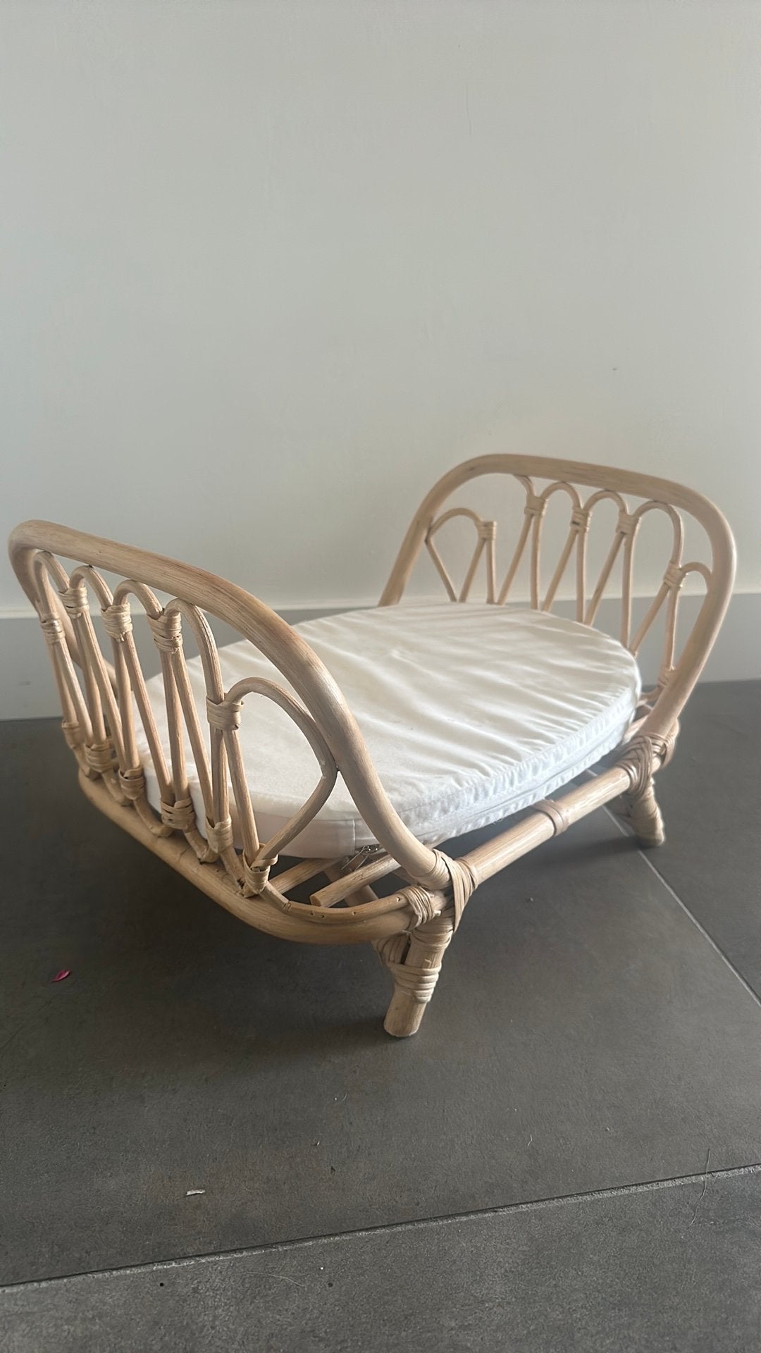 Rotan poppenbedje, Enlèvement