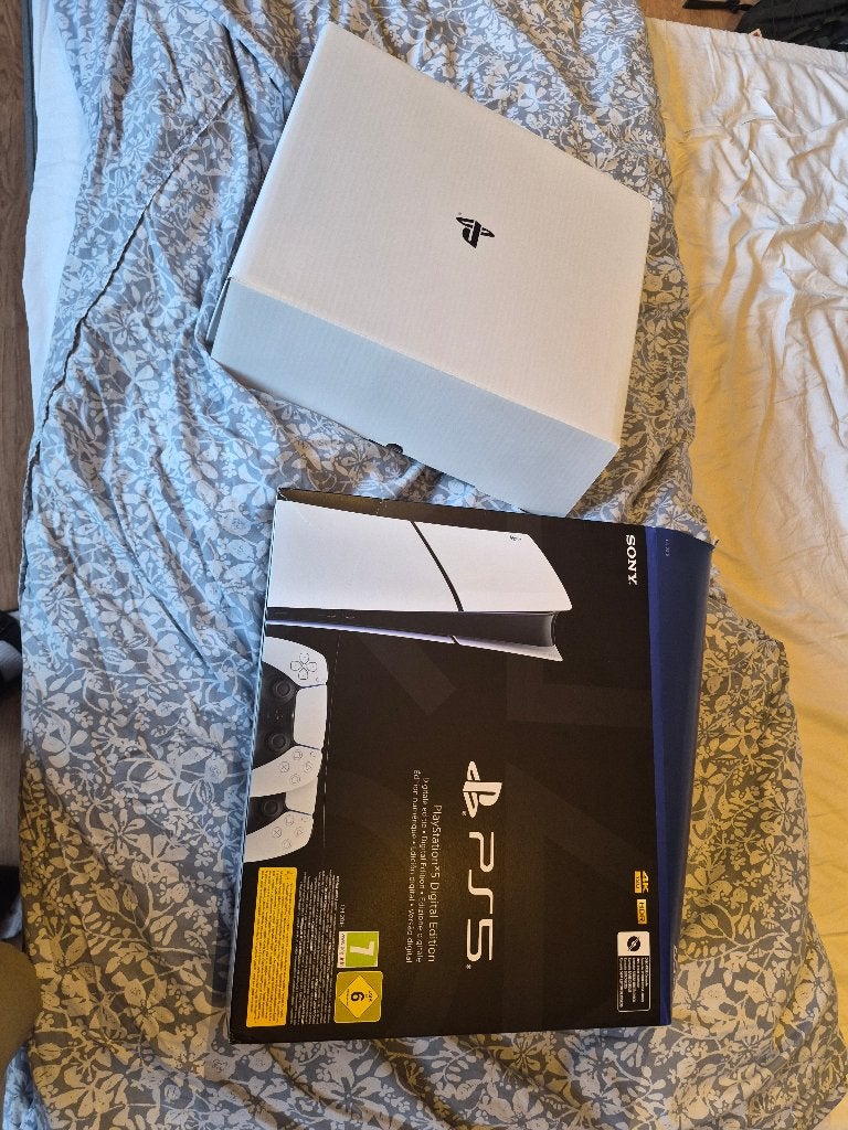 Ps5 digital edition slim1tb+2 dualsense controllers, Games en Spelcomputers, Ophalen, Gebruikt, Controller, PlayStation 5
