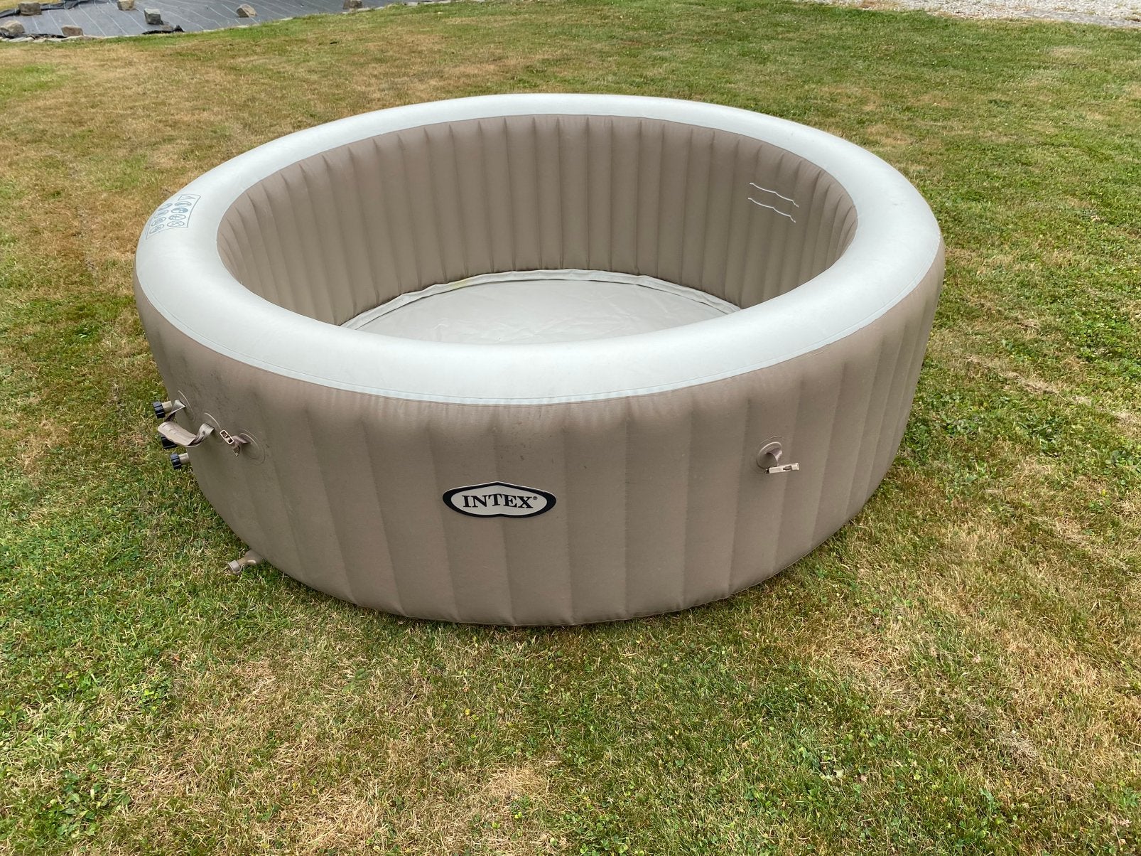 Intex sahara jacuzzi 6 places complet a vendre, Tuin en Terras, Bubbelbaden en Hottubs, Ophalen, Gebruikt