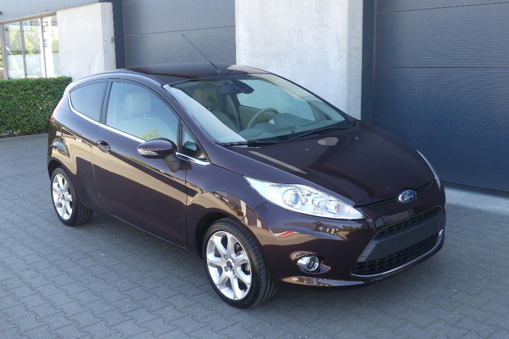 Ford Fiësta zeer mooi, Autos, Cuir, Beige, Entreprise, Boîte manuelle