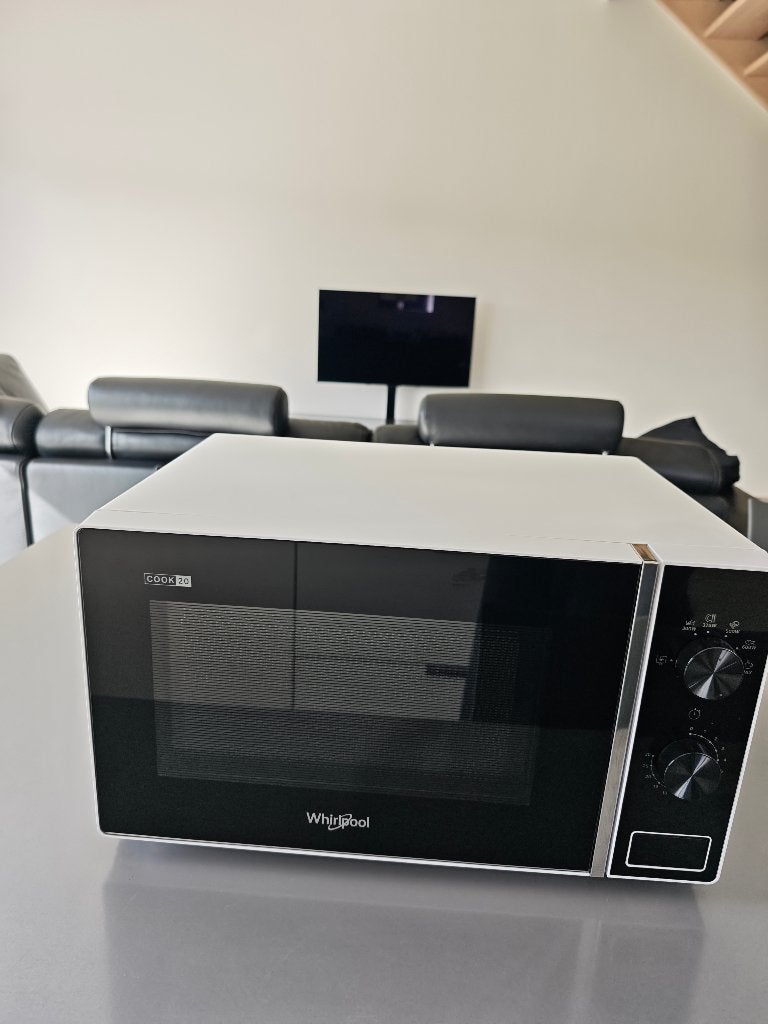 Four micro-ondes, Comme neuf, Moins de 45 cm, Enlèvement, Four