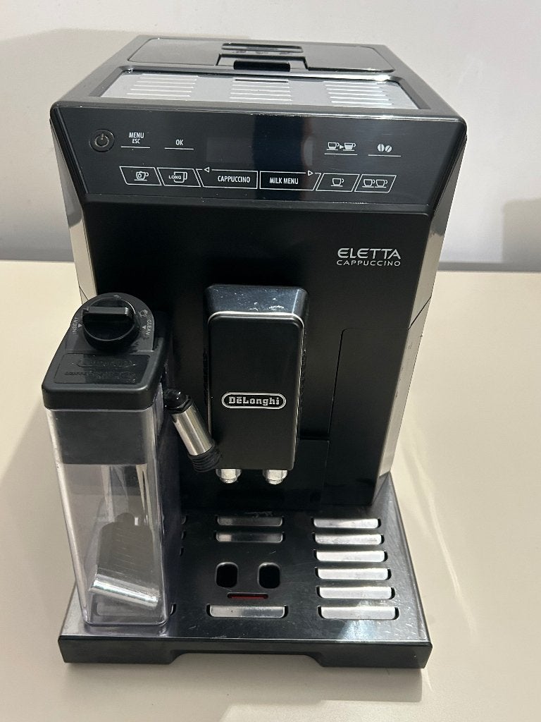 Delonghi Eletta Cappucino zwart, Elektronische apparatuur, 10 kopjes of meer, Koffiemachine, Ophalen of Verzenden, Zo goed als nieuw