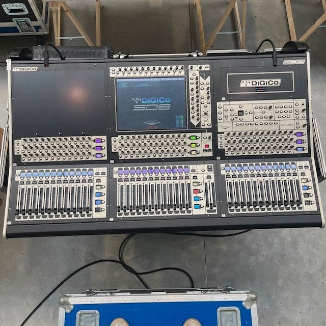 Digico SD8, Muziek en Instrumenten, Ophalen, Gebruikt, 20 kanalen of meer