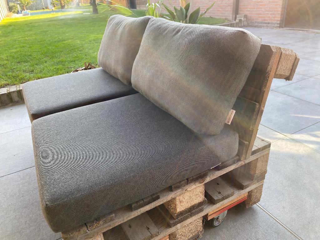 Dringend weg! All weather tuinkussens Jati&Kebon 2 sets, Tuin en Terras, Tuinsets en Loungesets, Ophalen, Zo goed als nieuw, 2 zitplaatsen