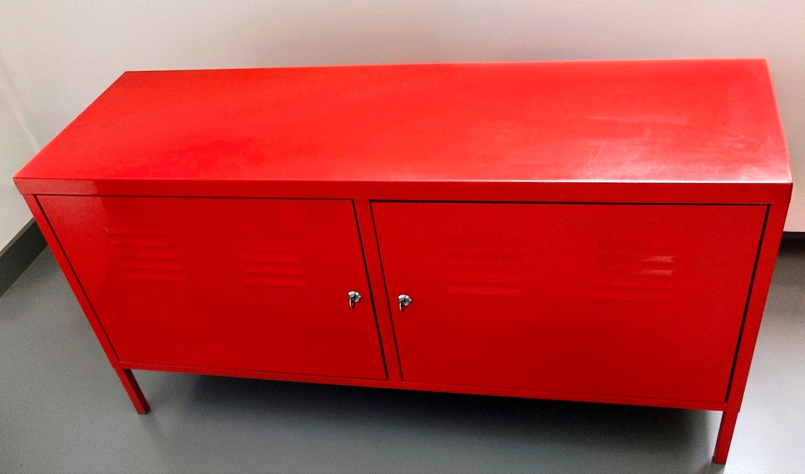 Set van 2 rode IKEA PS lockerkasten (zeldzaam)!, Ophalen, Zo goed als nieuw, Rode lockerkasten Ikea (zeldzaam)