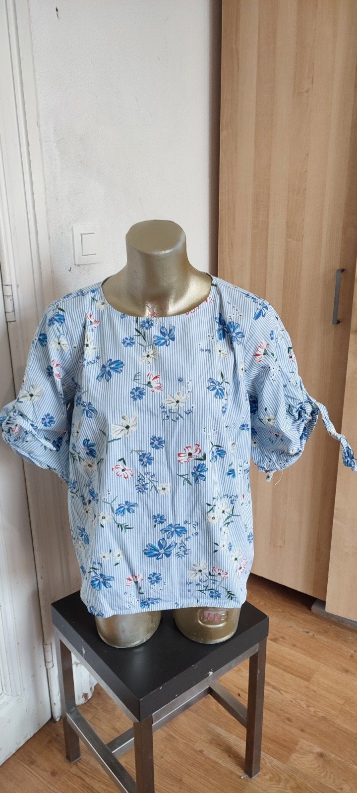 H&M Bloemenblouse Lichtblauw Gestreept | 100% Katoen | Ma, Kleding | Dames, Blouses en Tunieken, Verzenden