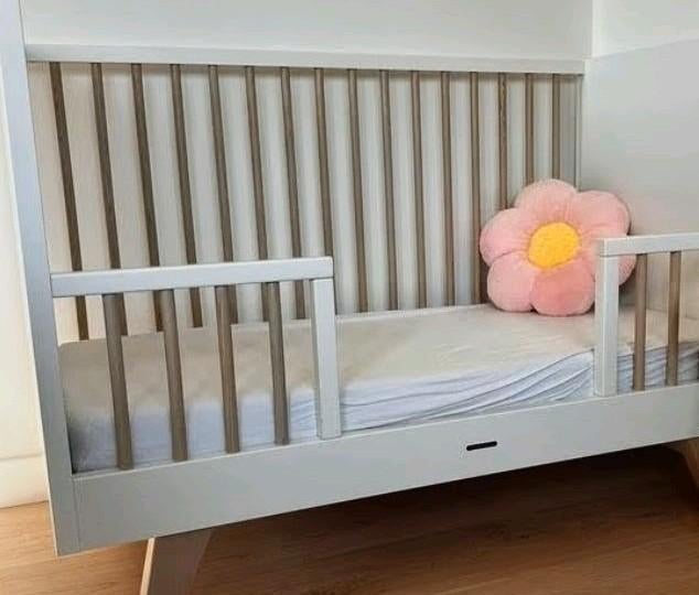 Ledikant Lars van Kidsmill, Enlèvement, Matelas