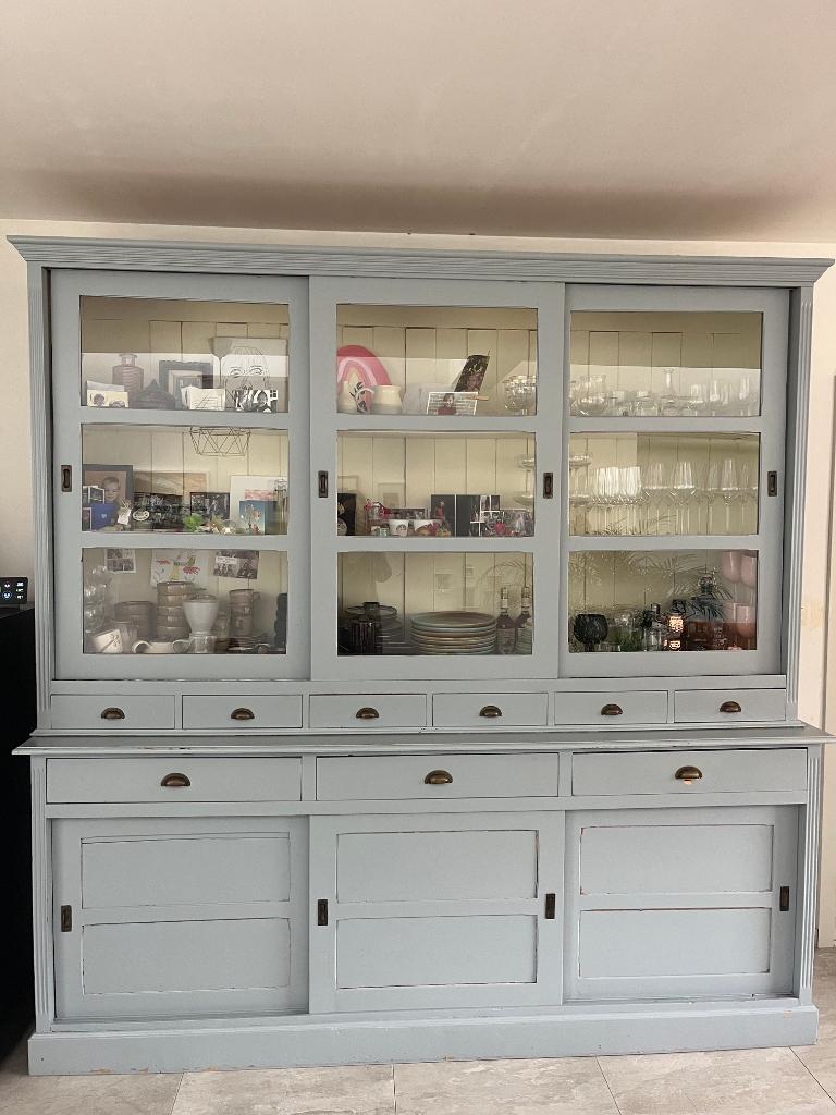 Mooie vintage massief houten winkel vitrinekast, goede staat, Huis en Inrichting, Ophalen