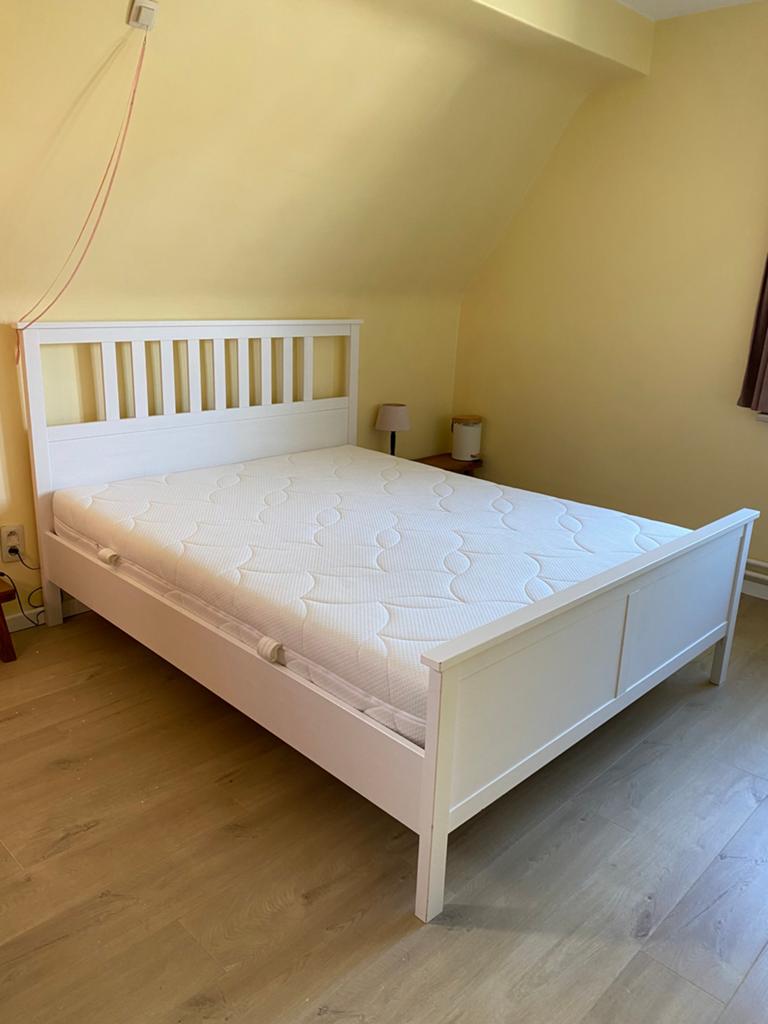 Mooi ikea bed (volledig met weinig beslapen matras) 160 cm, Ophalen, Zo goed als nieuw, 160 cm