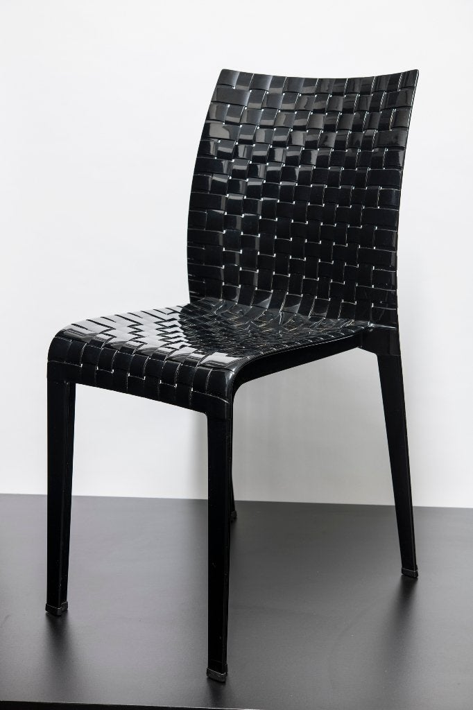 2 Stoelen AMI AMI 'design Yoshioka Tokujin', Huis en Inrichting, Stoelen, Ophalen, Kunststof, Twee, Zwart