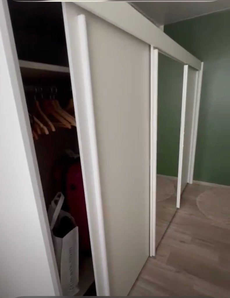 Drie Deurs IKEA kast wit met spiegel, Ophalen, Gebruikt, Grenenhout