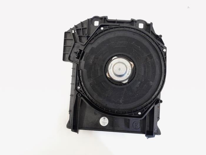 Subwoofer van een BMW 5-Serie, Gebruikt, -, -, Ophalen of Verzenden