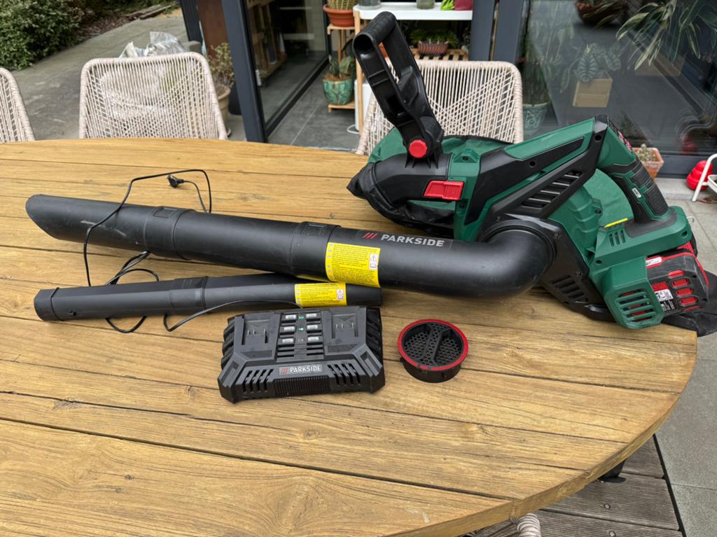 PARKSIDE PLSA 40-Li D2 40V (met 2x 4Ah batterijen, Ophalen, Met opvangzak, Accu, Ruggedragen
