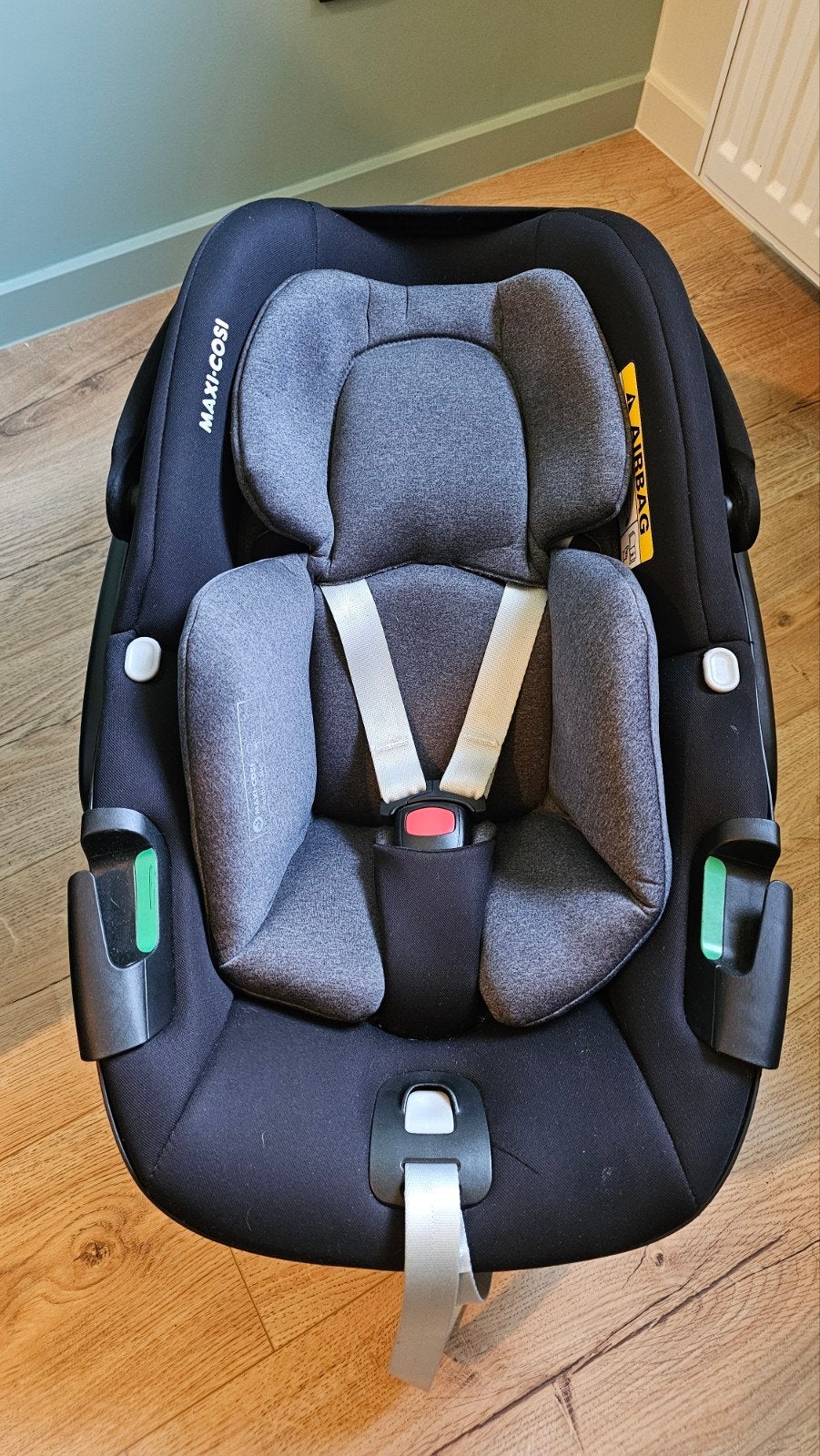 Maxi Cosi Pebble 360 Essential Black, Enfants & Bébés, Enlèvement, Comme neuf, Maxi-Cosi, Ceinture de sécurité ou Isofix