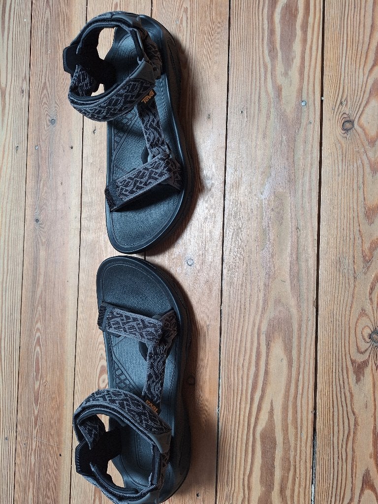 Sandales Teva pour homme taille 42, Vêtements | Hommes, Chaussures, Neuf, Enlèvement ou Envoi, Teva, Sandales