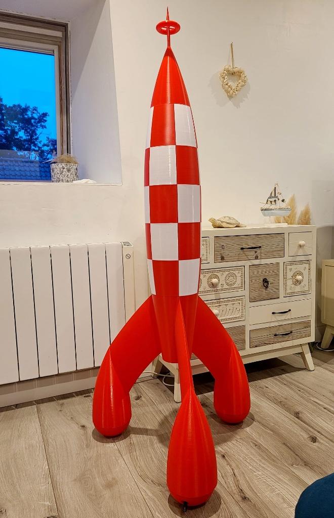 Fusée artisanale 80cm. de l'album Objectif lune, Collections, Personnages de BD, Neuf, Statue ou Figurine, Tintin, Enlèvement ou Envoi