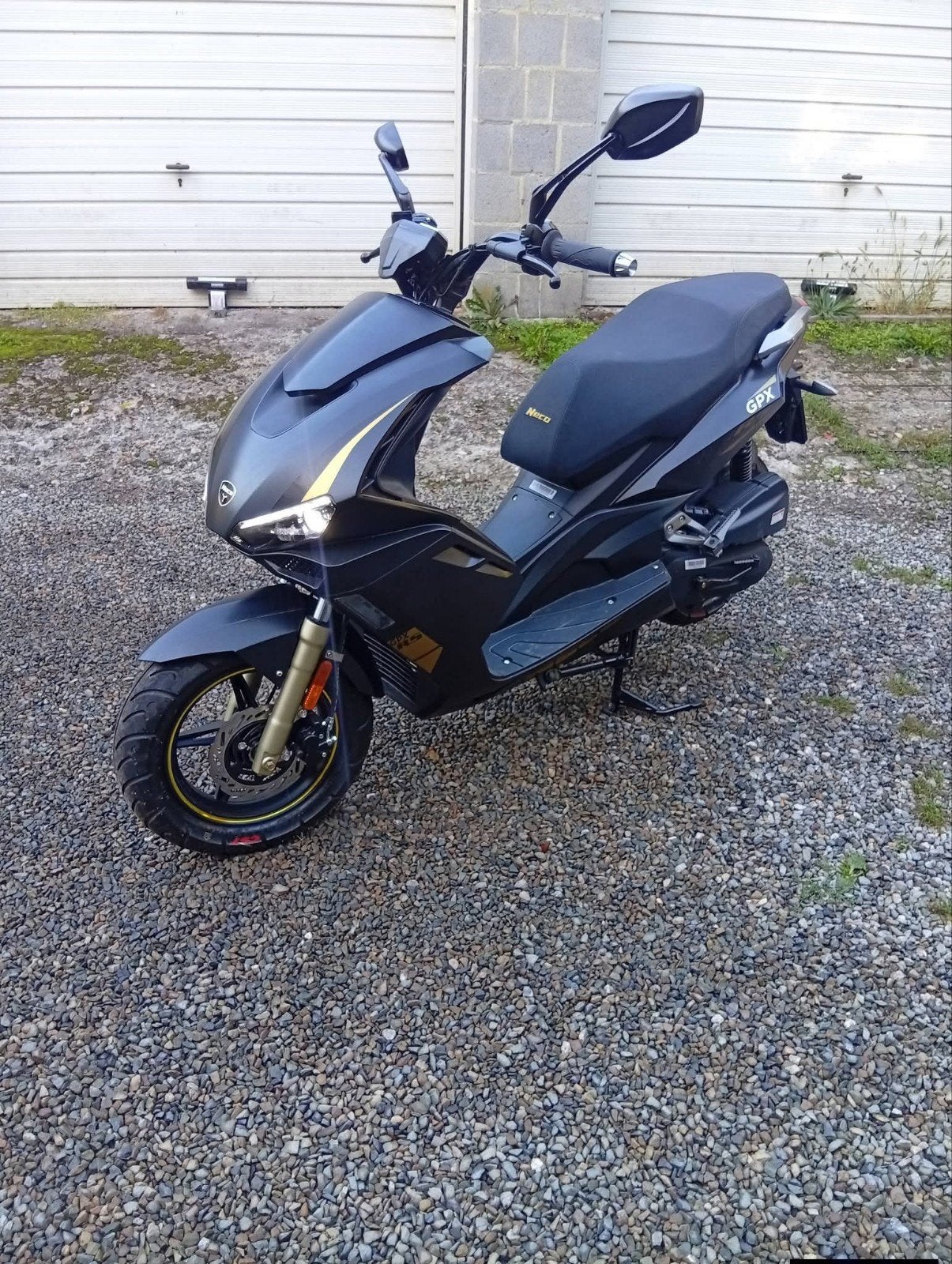 NECO GPX 25KM/H. Etat impeccable noir, Vélos & Vélomoteurs, Scooters | Marques Autre, Comme neuf, Enlèvement, Classe A (25 km/h)