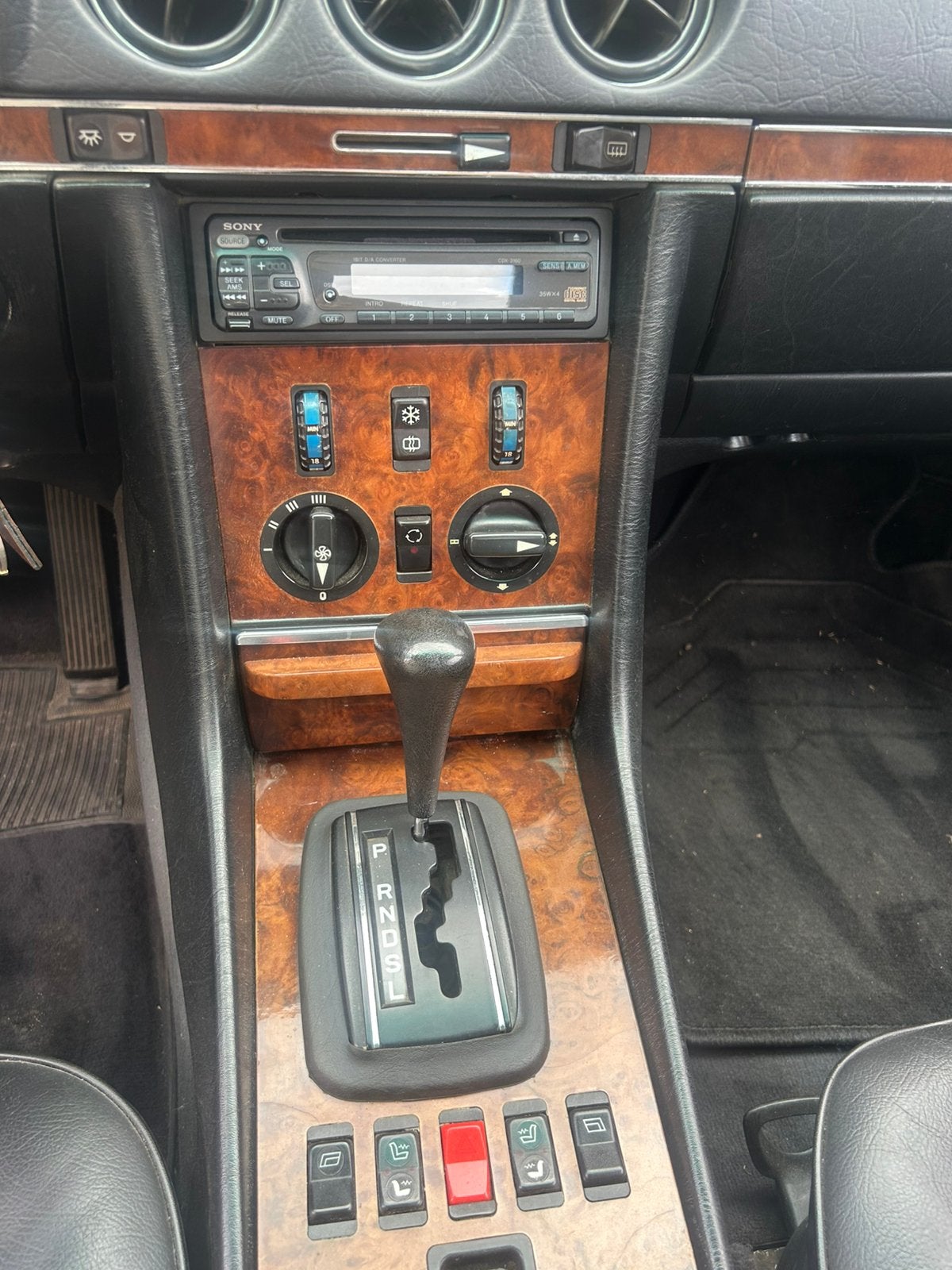 Mercedes-Benz 280 SL (R107) – 1985 (Amerikaanse uitvoering), foto 7