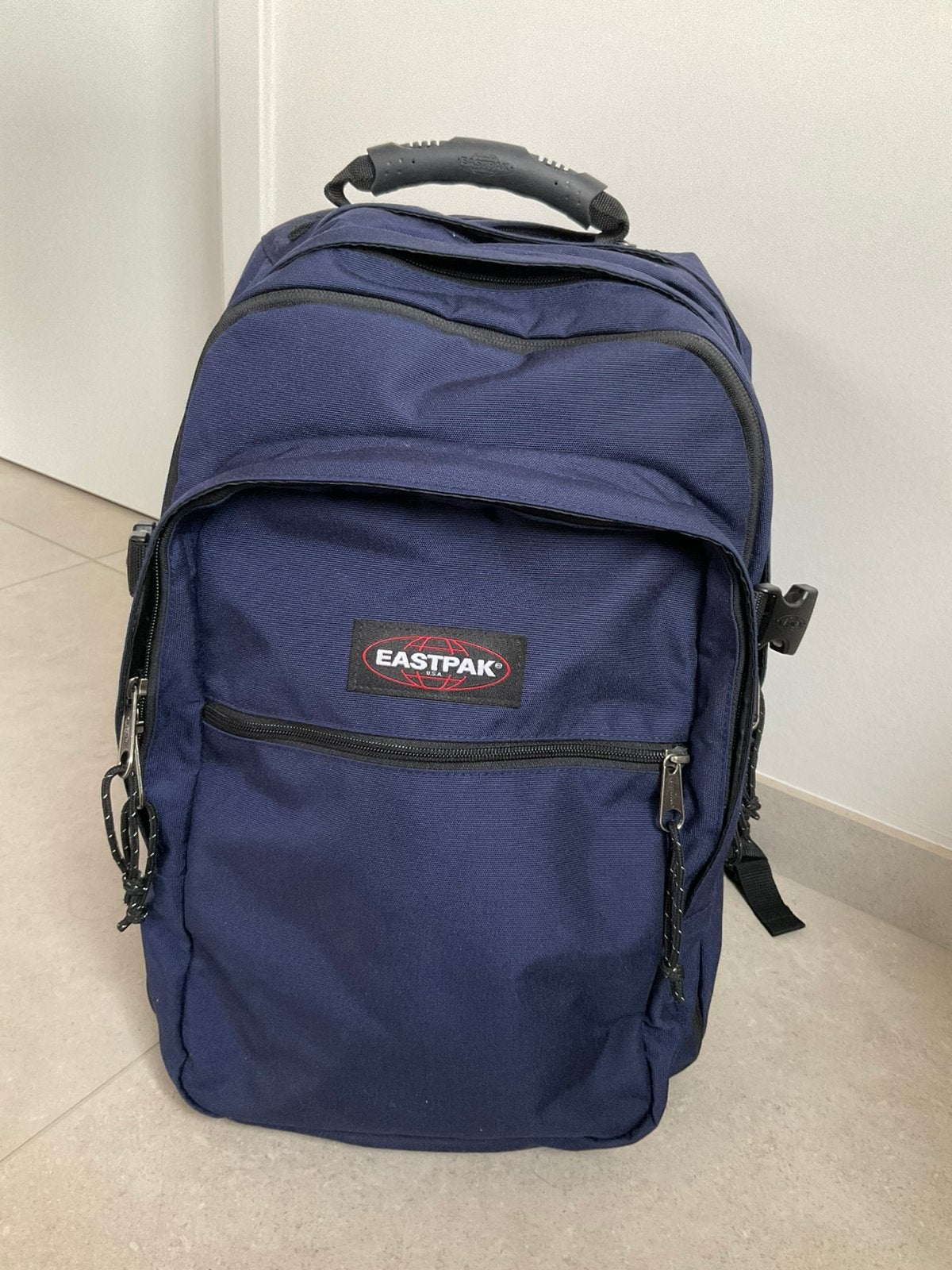 Mooie blauwe rugzak merk Eastpak, Handtassen en Accessoires, Tassen | Schooltassen, Ophalen, Zo goed als nieuw