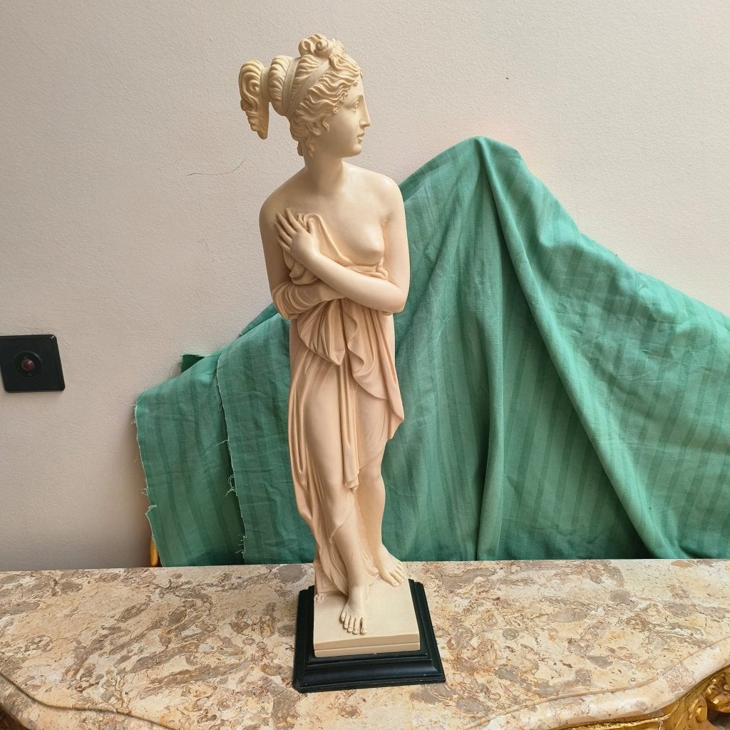 Grote witte scultuur van "Persephone met toga" 60cm hoog, Ophalen, Gebruikt, Mens