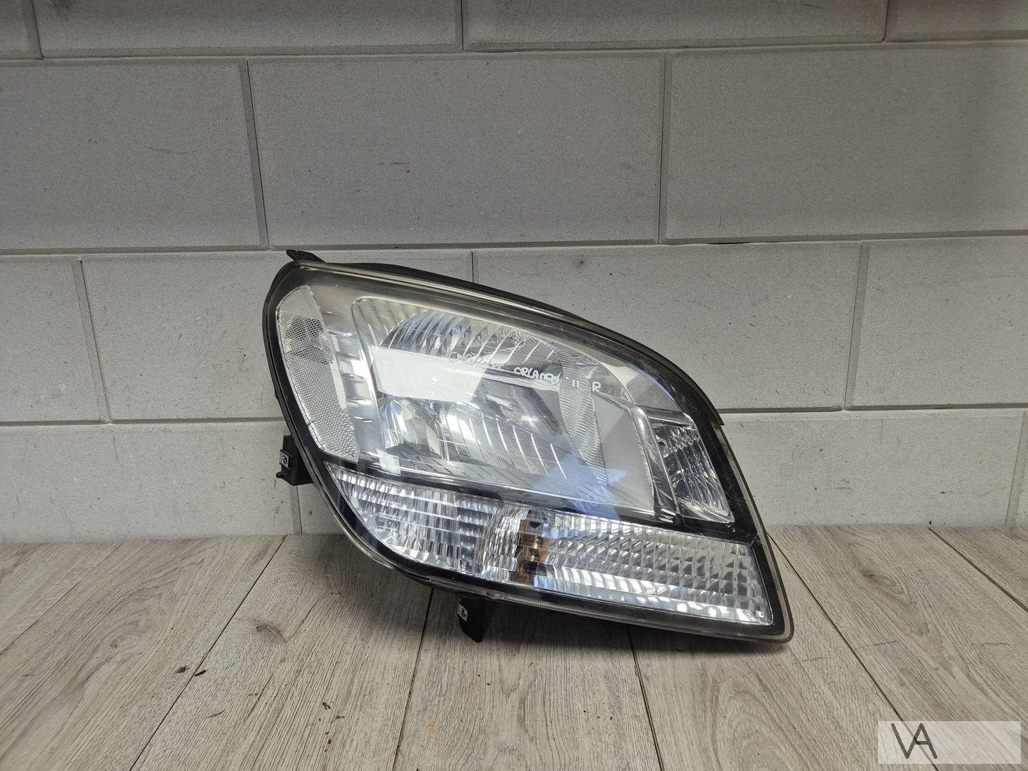 Chevrolet Orlando 2010 - 2015 koplamp rechts €100 kraakje, Auto-onderdelen, Verlichting, Chevrolet, Gebruikt, Ophalen of Verzenden