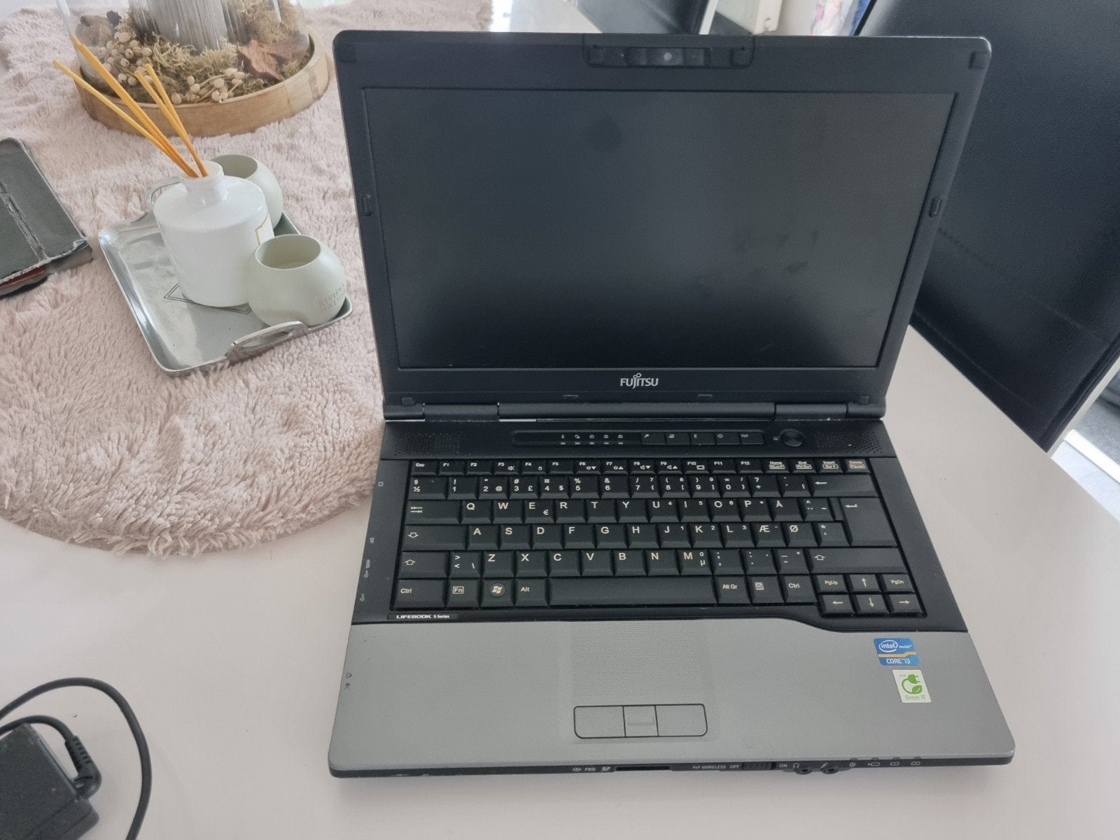 Ordinateur portable Fujitsu, Enlèvement