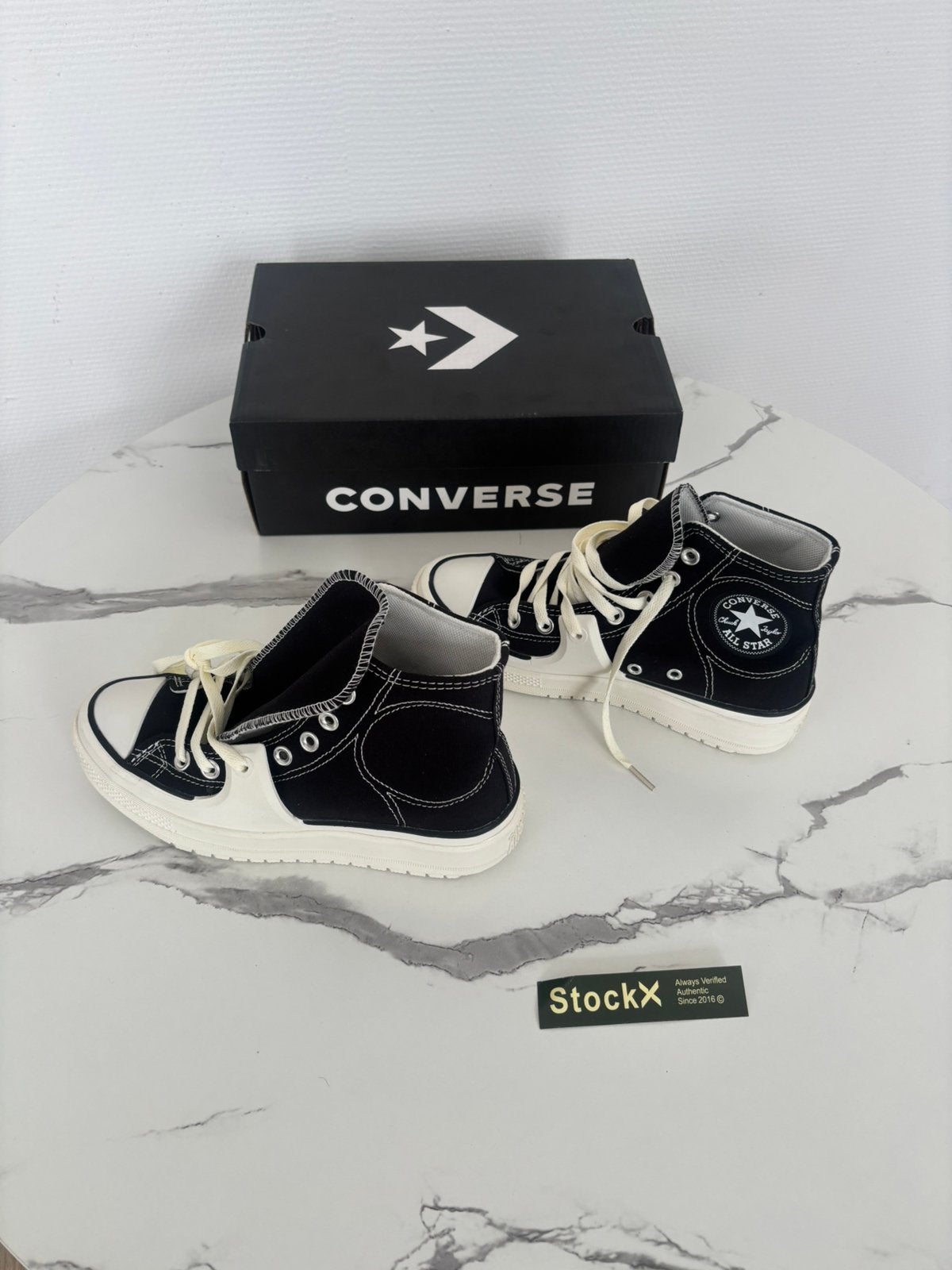 Converse All Star Montantes Noir & Blanc, Vêtements | Femmes, Chaussures, Neuf, Enlèvement ou Envoi, Sneakers et Baskets, Blanc