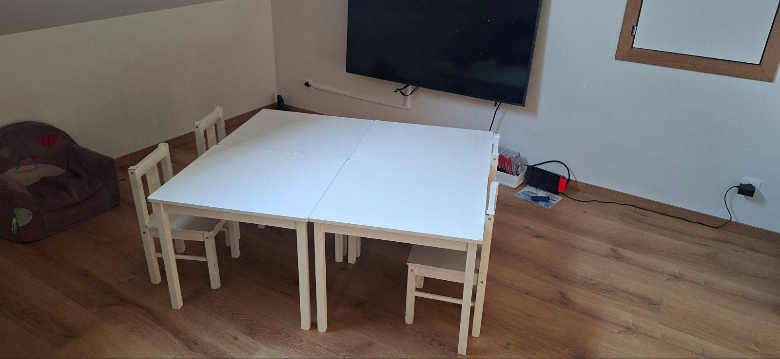 4 Tables et 4  chaises  enfant ikea ., Kinderen en Baby's, Kinderkamer | Inrichting en Decoratie, Ophalen, IKEA