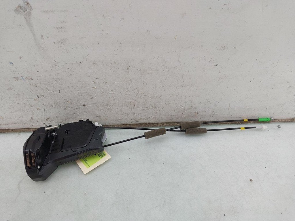 SERRURE DE PORTE RODS ARRIÈRE GAUCHE Toyota (|69060K0040|), Kundenbetreuung@toyota.de, Toyota, Utilisé, Toyota-Allee 2
50858  Köln, DE