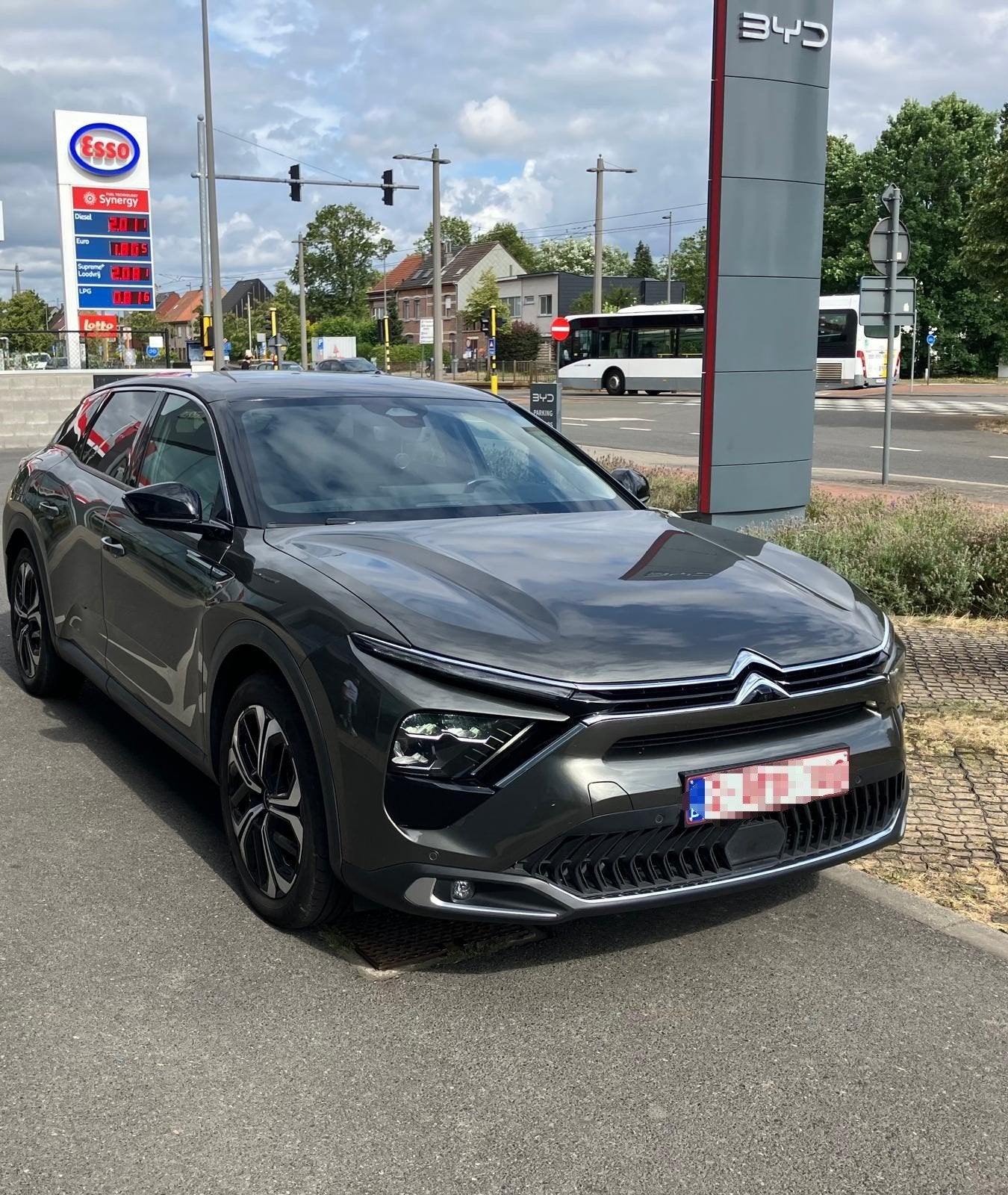 Citroën C5x plug in hybride Shine Pack 2023,perfekte staat, Auto's, 4 cilinders, 1600 cc, Lichtsensor, Leder