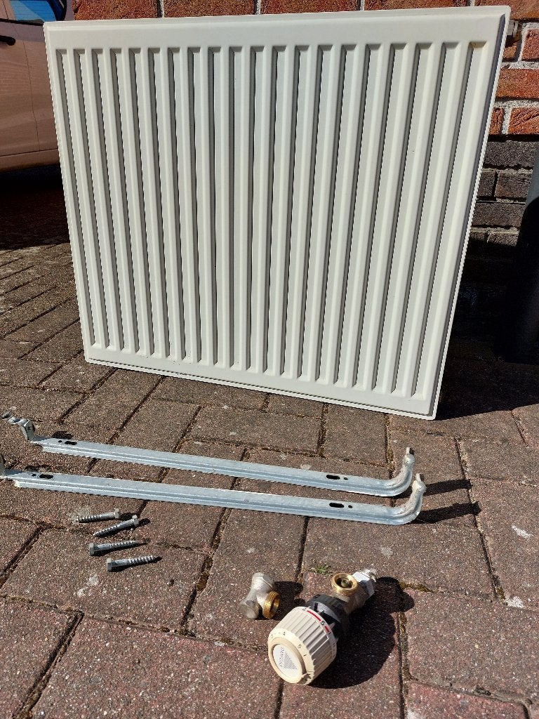 Radiator chauffage, Doe-het-zelf en Bouw, Verwarming en Radiatoren, Ophalen, 30 tot 80 cm, Radiator, Zo goed als nieuw