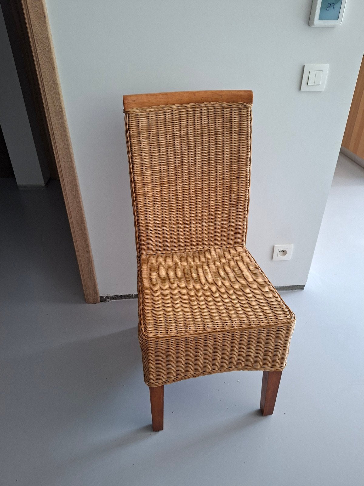 8 hele mooie stoelen, Ophalen