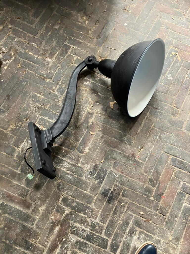 Buitenlamp, Enlèvement
