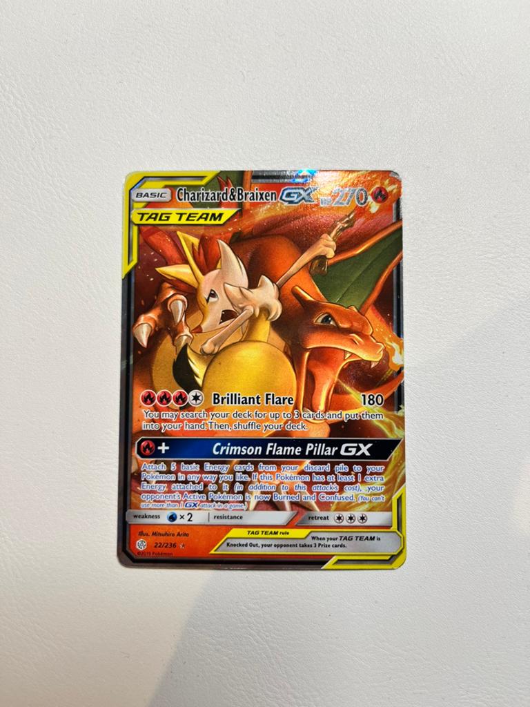 Charizard&Braixen 22/236 Cosmic Eclipse, Hobby en Vrije tijd, Ophalen of Verzenden, Zo goed als nieuw