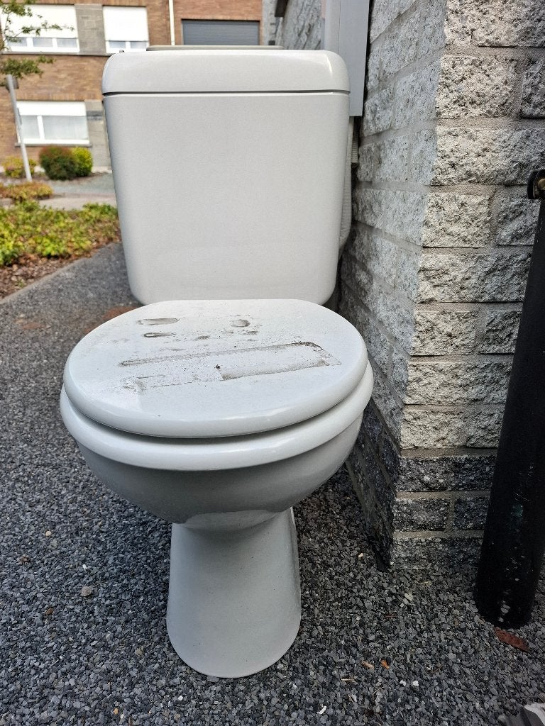Staand toilet, Ophalen, Gebruikt, Steen, Toilet