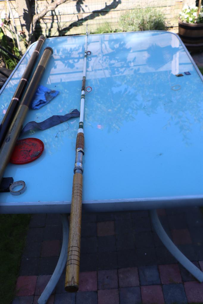 2 vaste hengels 1zee werphengel +leefnet (zie foto's ), Watersport en Boten, Ophalen, Gebruikt, Werphengel