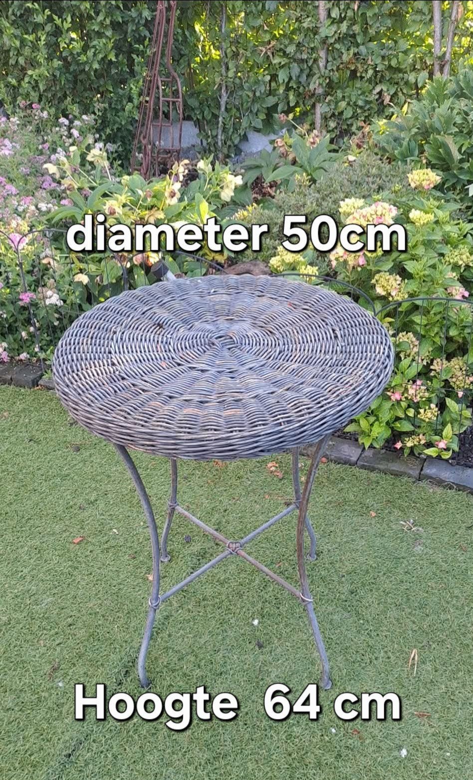 Mooi tafeltje, Ophalen