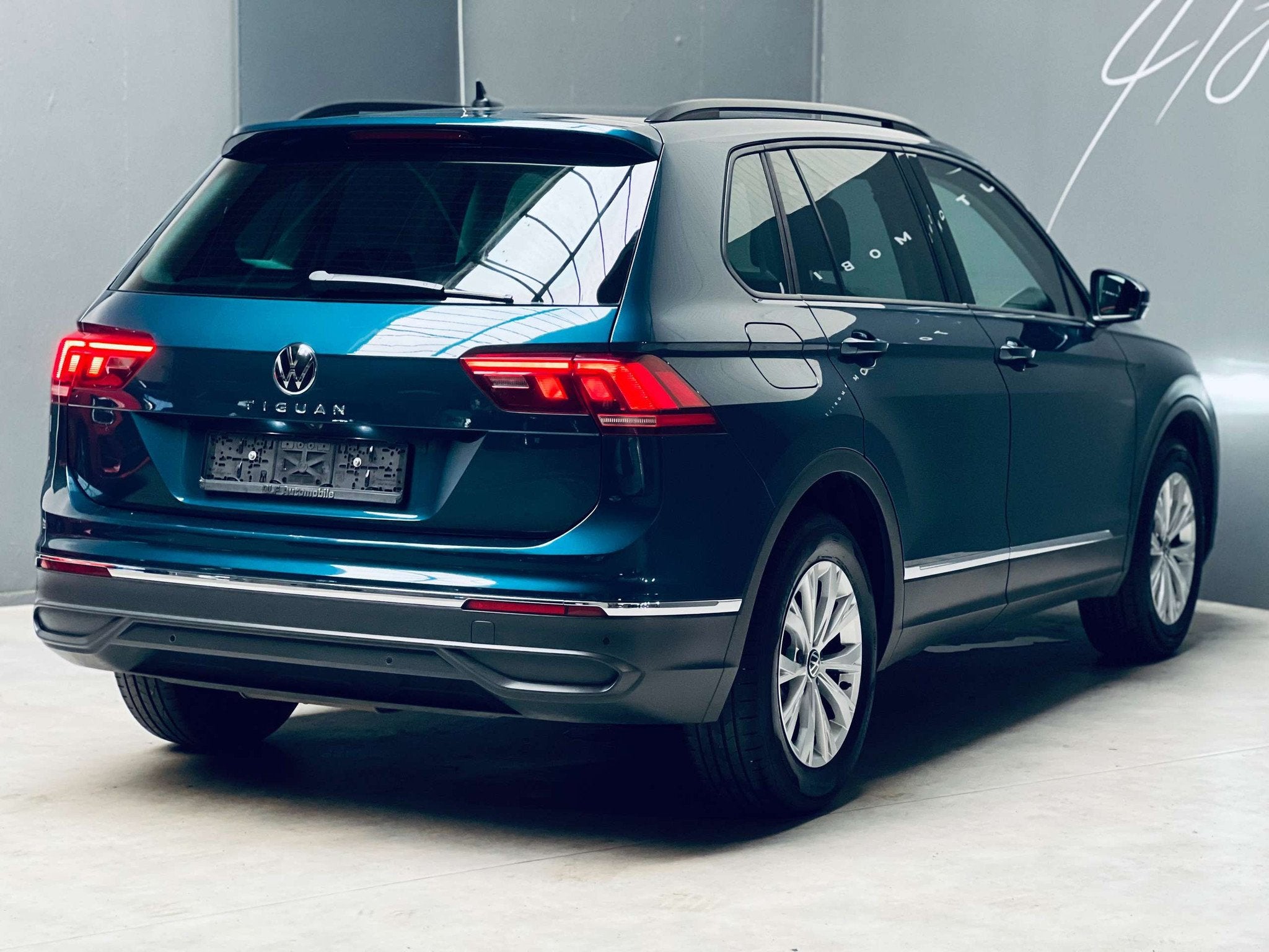 Volkswagen Tiguan 2.0 TDI *AUTOMATIQUE*CARPLAY*EURO6d*CARNET, Stof, Gebruikt, 4 cilinders, Blauw