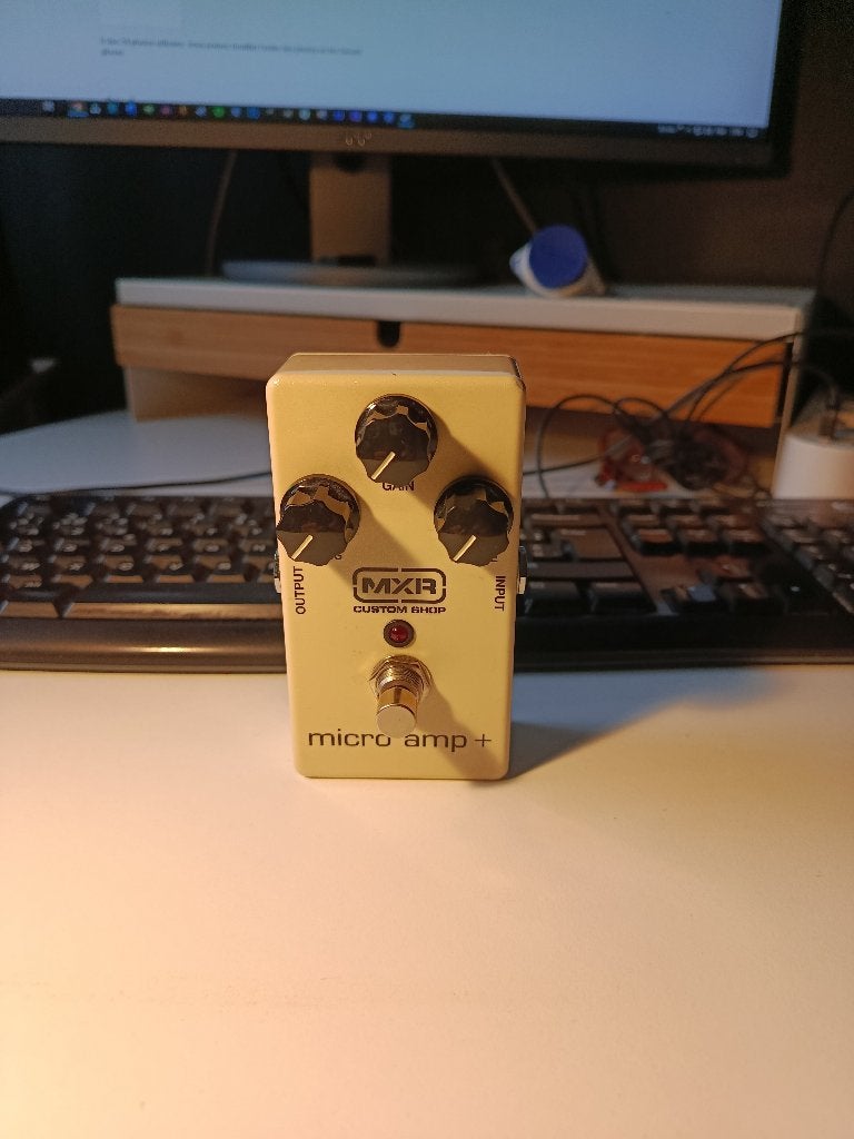MXR Micro Amp + (boost & EQ) M233, Musique & Instruments, Enlèvement ou Envoi, Utilisé, Autres types