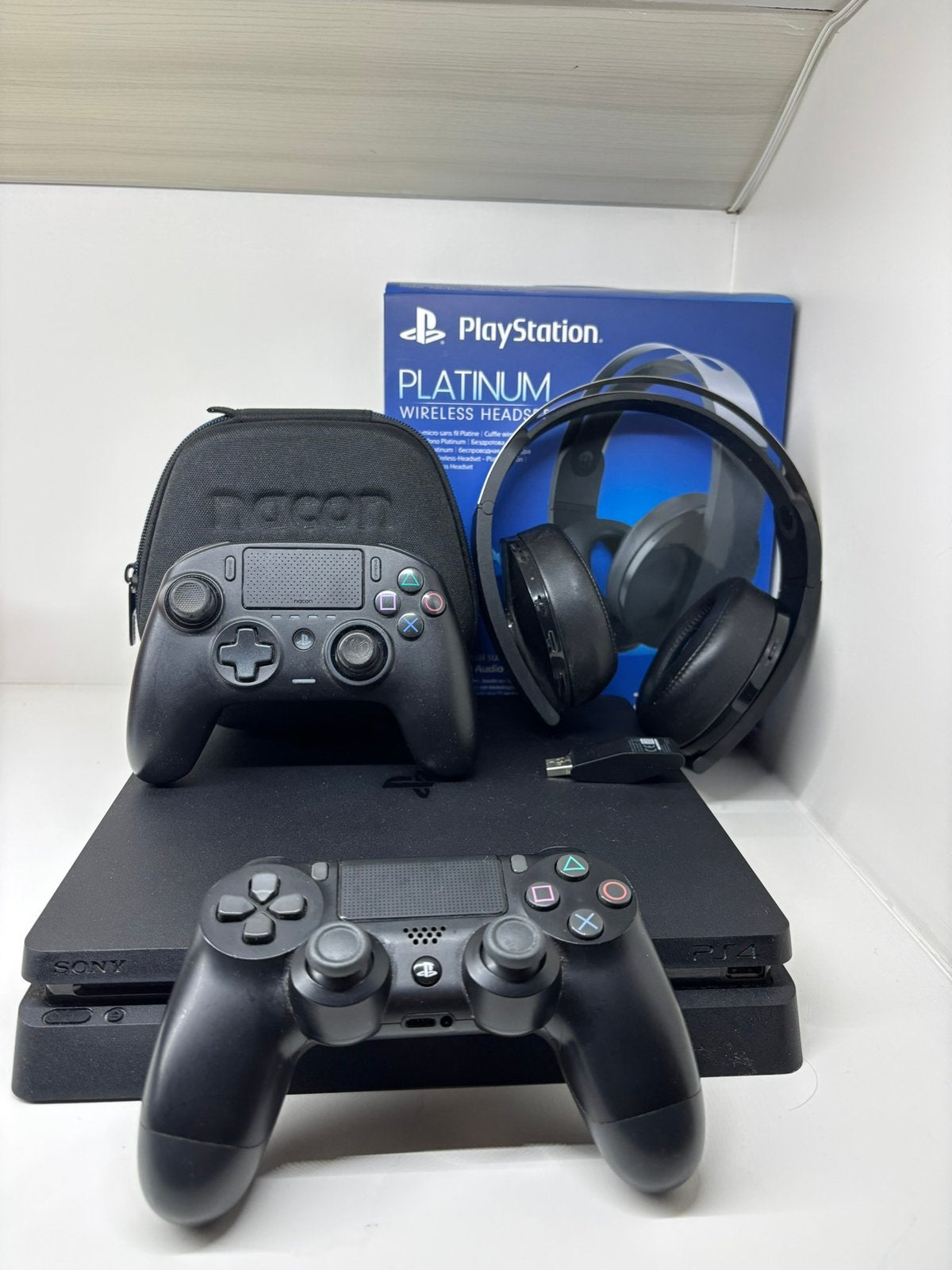Ps4 500gb + controllers + headset, Games en Spelcomputers, Ophalen, Met 2 controllers, Original, 500 GB