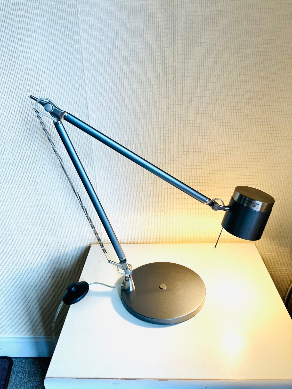 VINTAGE 80’s DESIGN BUREAULAMP VAN “MASSIVE” (Zie Beschr.), Huis en Inrichting, Lampen | Tafellampen, Bureaulamp, Met schakelaar