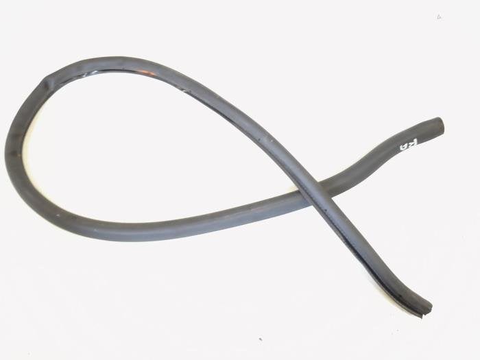 Joint caoutchouc portière 4portes arrière droite d'un Volk, Autos : Pièces & Accessoires, Volkswagen, -, 3 mois de garantie, Utilisé
