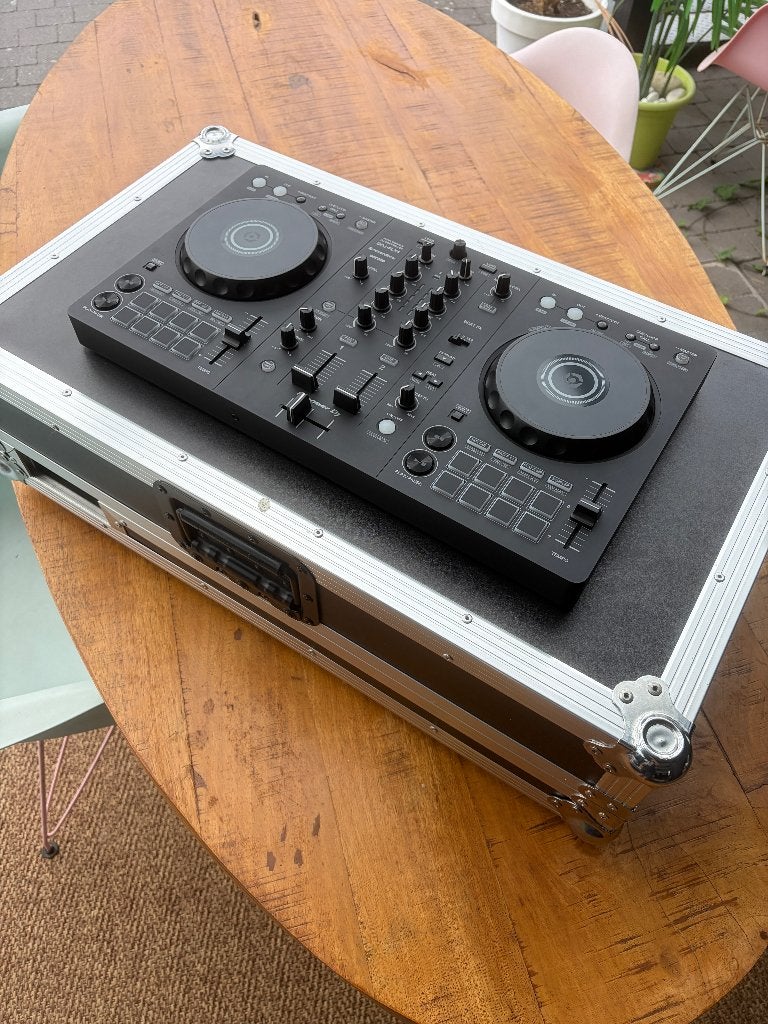Pioneer DDJ-FLX4 + Flightcase, Enlèvement, Comme neuf, DJ-Set, Pioneer