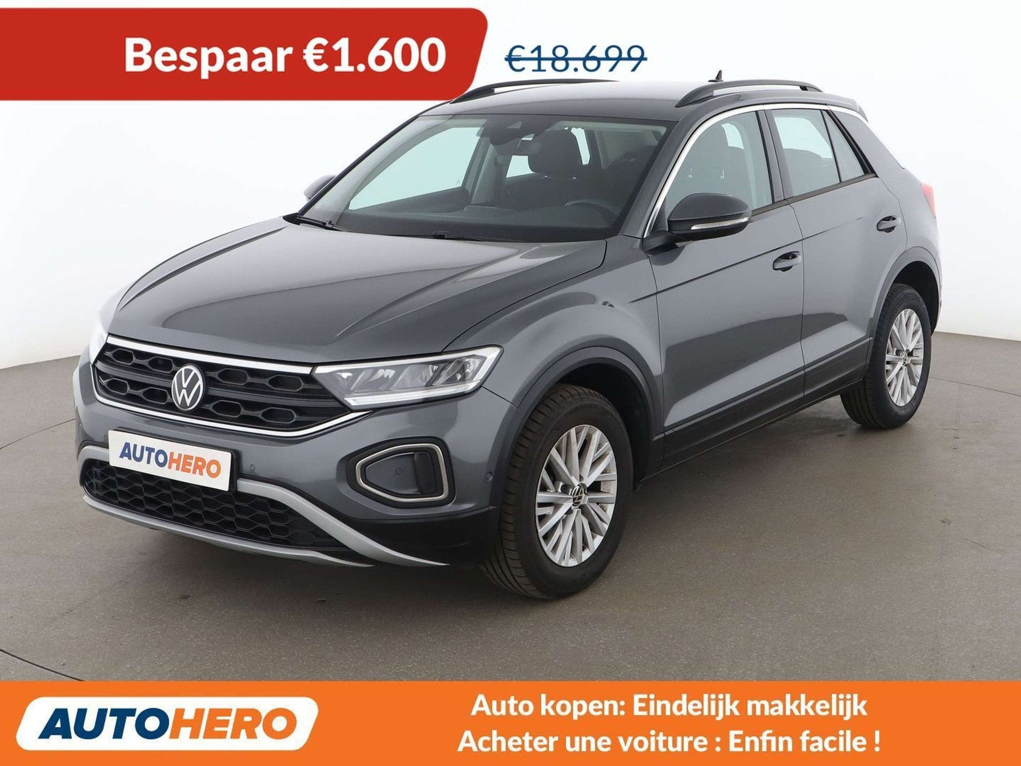 Volkswagen T-Roc 1.0 TSI Life (bj 2022), Auto's, Voorwielaandrijving, Stof, Gebruikt, https://public.car-pass.be/vhr/0641f533-f06a-4574-9cd6-bf163a761a79