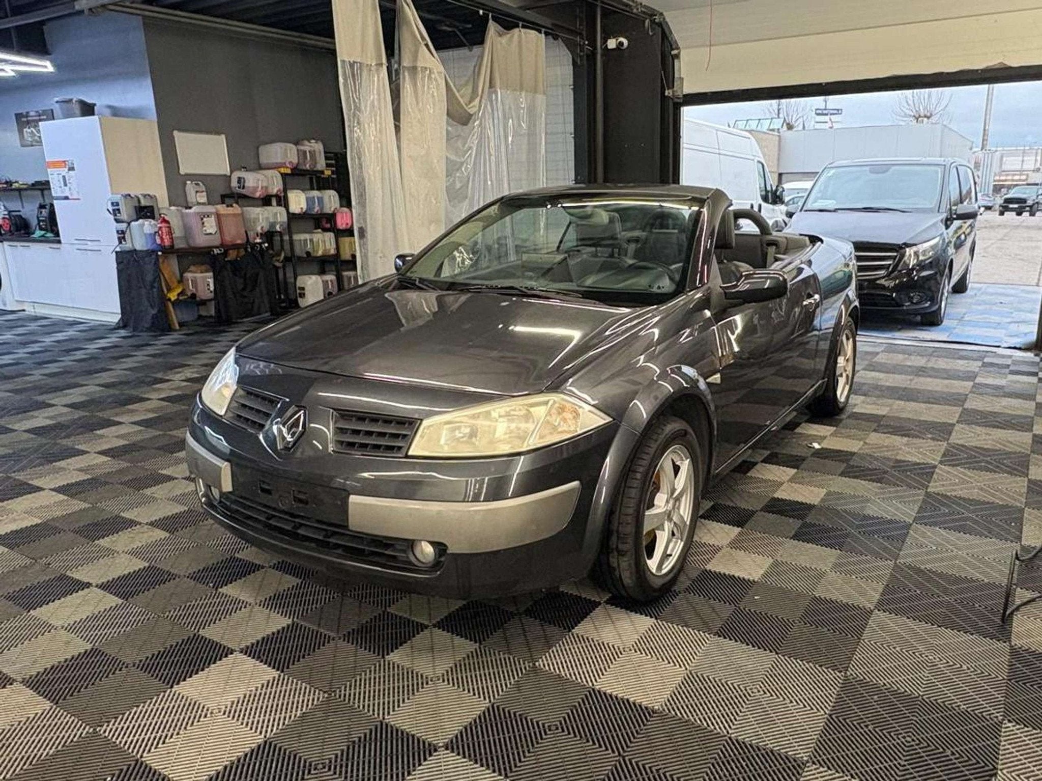 Renault Megane CABRIOLET benzine 2005, Gebruikt, 4 cilinders, Cabriolet, Leder