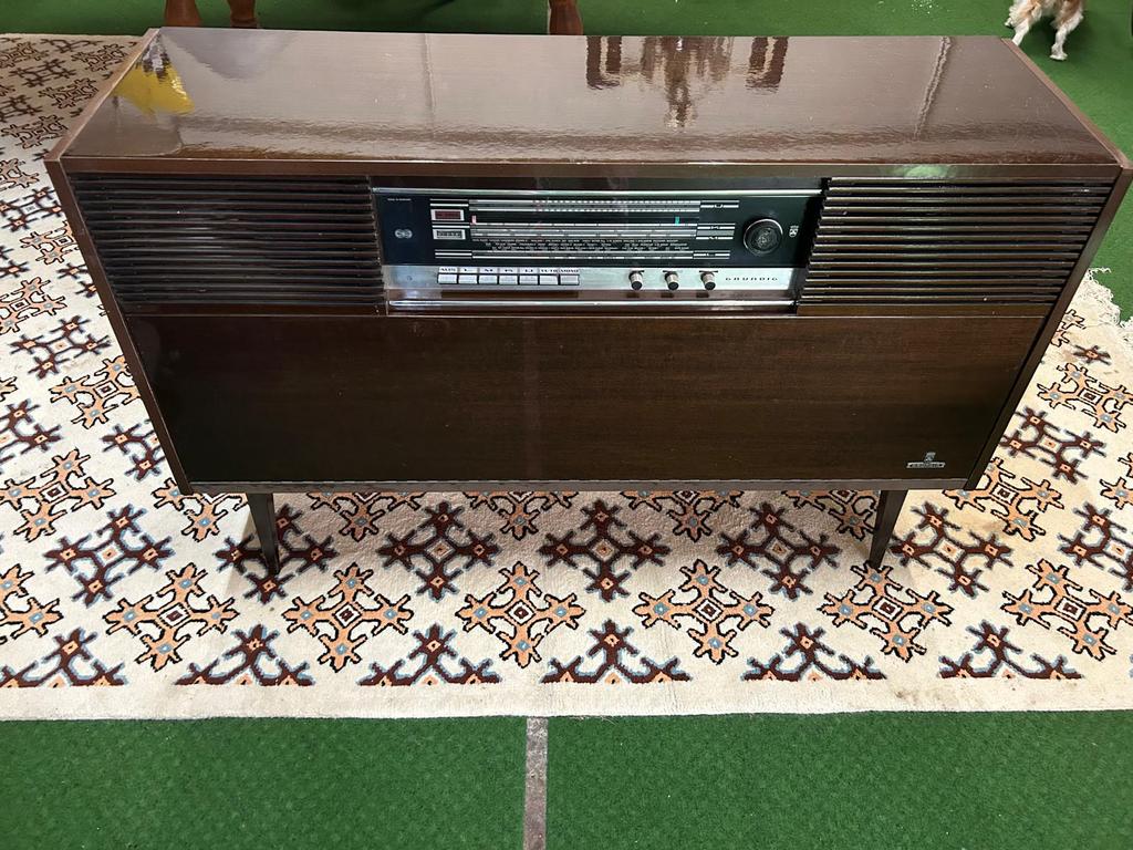 Retro radiomeubeltje, Antiek en Kunst, Ophalen
