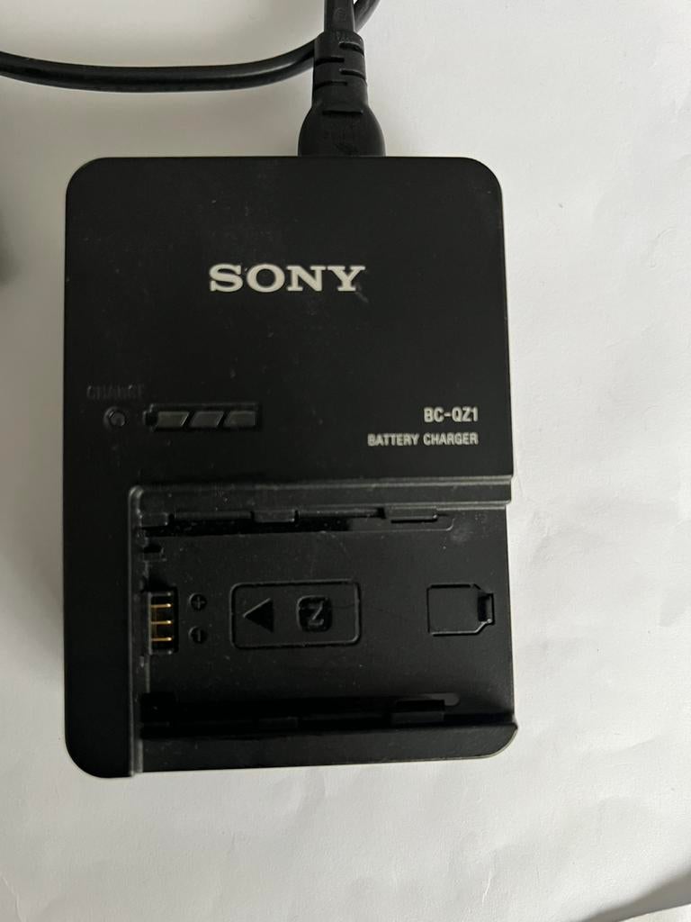 Sony Model BC-QZ1 charger, Ophalen, Zo goed als nieuw