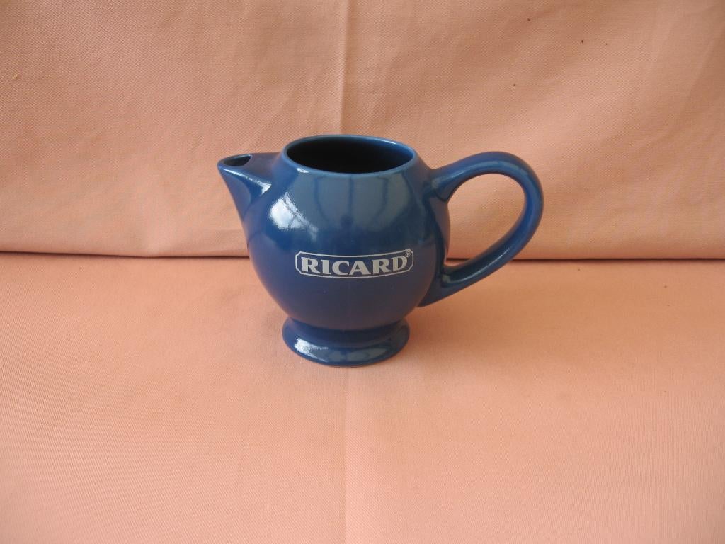 Cruche ronde Ricard en pierre ronde bleue 15 cl., Enlèvement ou Envoi, Comme neuf, Ustensile