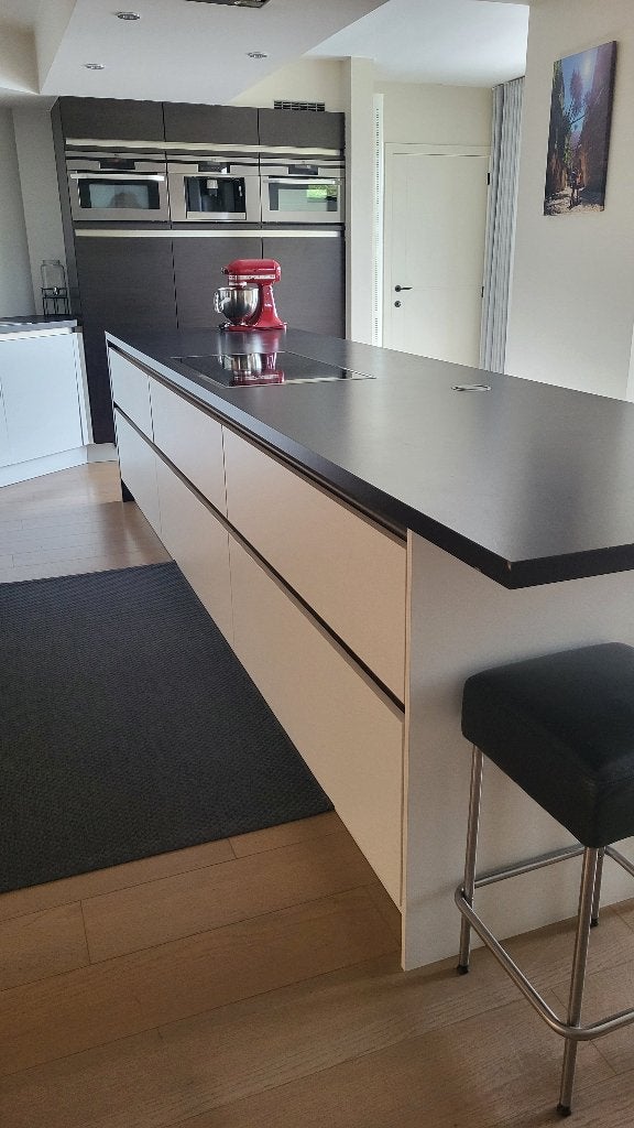 Keuken met eiland, Huis en Inrichting, Keuken | Complete keukens, Gebruikt, Overige typen, Overige kleuren, Hout, Greeploos, Met kookeiland